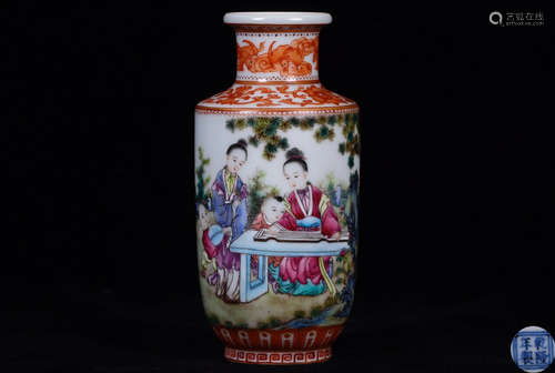 A FAMILLE ROSE CHARACTER PATTERN VASE