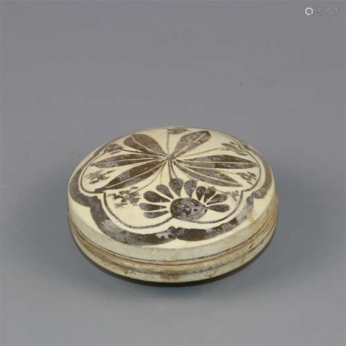 Chinese Cizhou porcelain ink box.