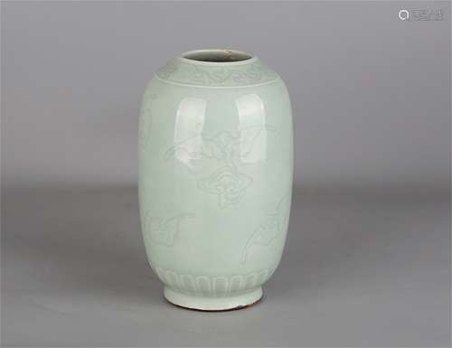 Chinese celadon glaze porcelain vase, Qianlong mark.