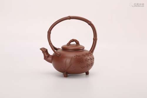 Chinese yixing teapot.