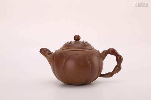 Chinese yixing teapot.