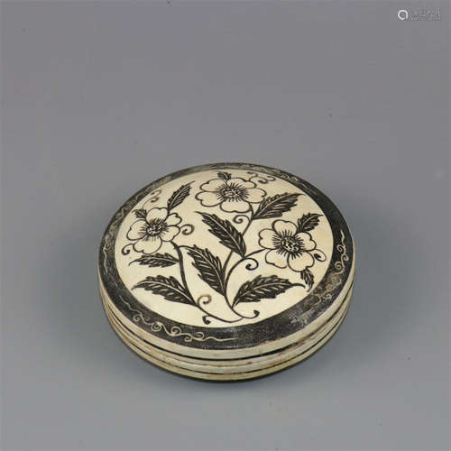 Chinese Cizhou porcelain ink box.