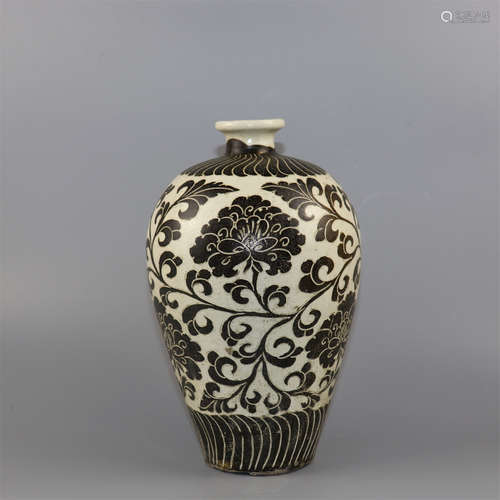 Chinese Cizhou porcelain Meiping vase.