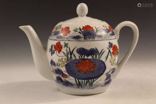 Chinese porcelain teapot.