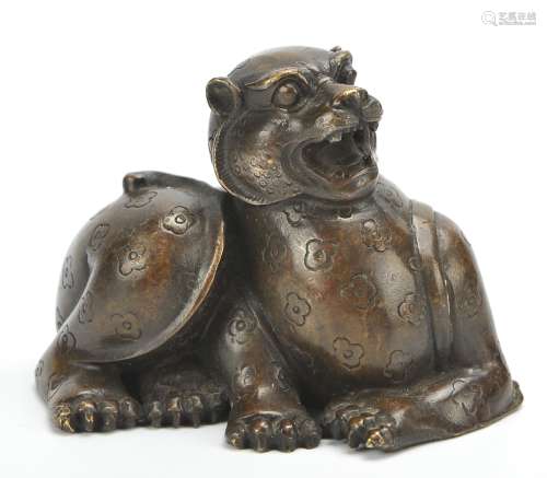 Chinese Reclining Bronze Foo-Dog/ Shisa