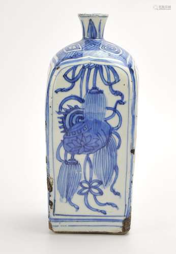 Chinese Square Blue and White Vase, Wanli Period