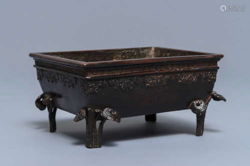 A rectangular Chinese bronze incense burner with lingzhi, 17/18th C.