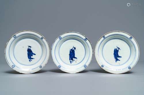 Three Chinese blue and white ko-sometsuke plates with scholars, Tianqi