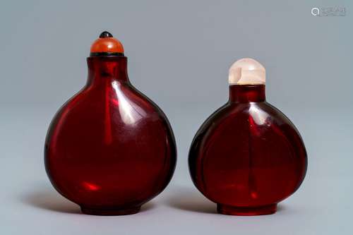 Two Chinese ruby red glass snuff bottles, 18/19th C.