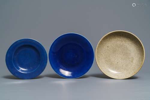 Two Chinese monochrome blue and one ge-type crackle-glazed dish, 18/19th C.