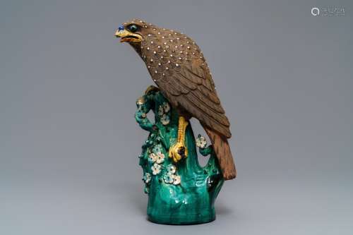 A large Chinese stoneware model of a hawk, 18/19th C.
