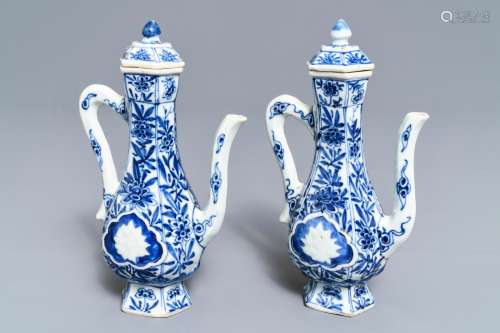 A pair of Chinese blue and white wine jugs and covers, Kangxi