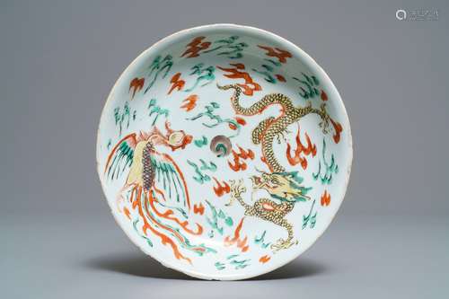 A Chinese famille verte 'dragon and phoenix' dish, Kangxi