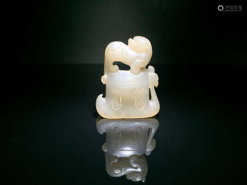 A HETIAN JADE PENDANT