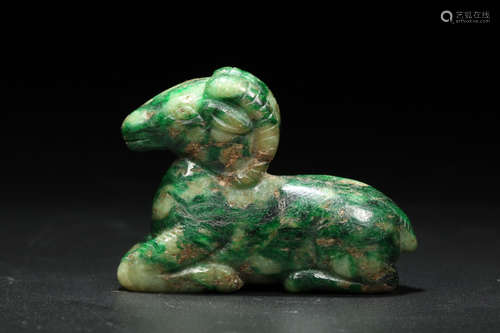 AN OLD JADEITE SLEEPING GOAT ORNAMENT