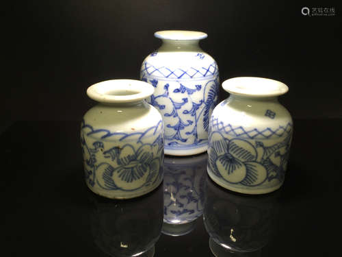 THREE JIAQING MARK BLUE&WHITE SMALL JARS