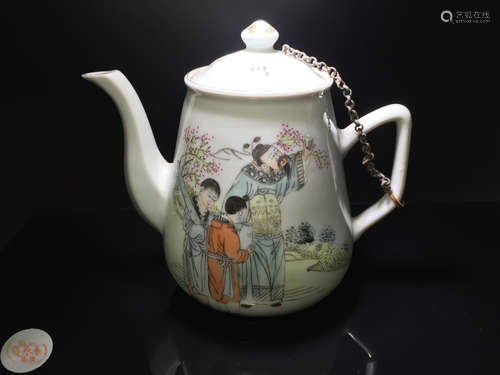 A ZIJUN CHEN MARK PORCELAIN POT OF STORY-TELLING PATTERN