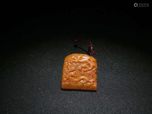 A TIANHUANG STONE SEAL WITH DRAGON PATTERN