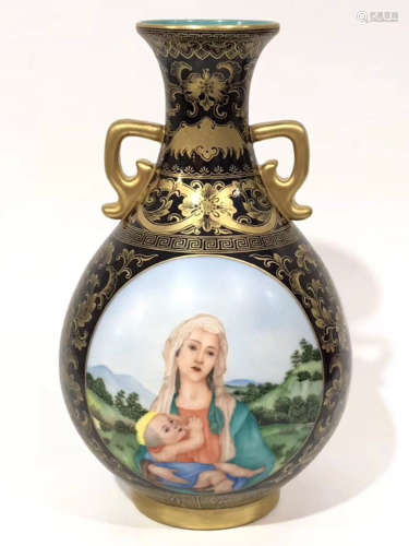 A PORCELAIN PAINTED WESTERN CHARACTER PICTURE VASE