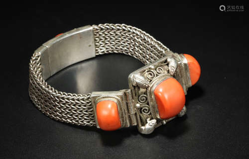 A PURE SILVER GOURD BRACELET