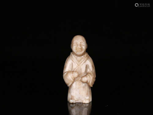 AN OLD JADE FIGURE SHAPED ORNAMENT