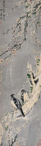 万上遴（1739～1813） 梅鹊争春 立轴 设色纸本