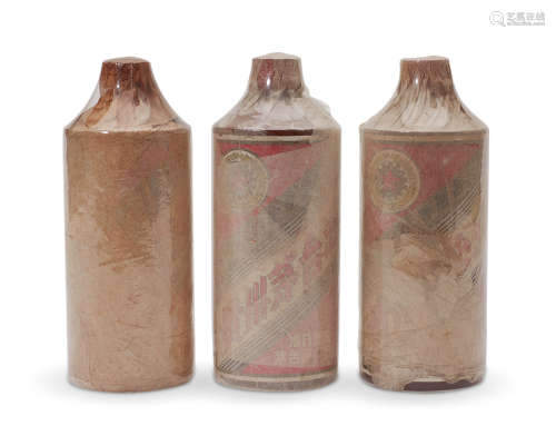 1985—1986年产五星牌黑酱瓶特供茅台酒（全棉纸）