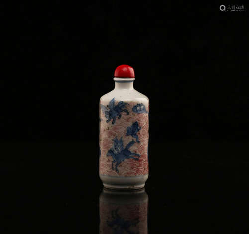 A Chinese Famille-Rose Porcelain Snuff Bottle