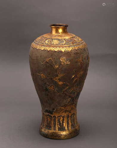 A Chinese Gilt Bronze Vase