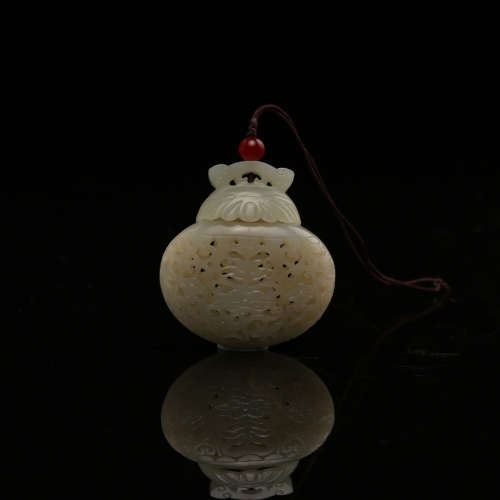 A Chinese Carved Jade Incense Box