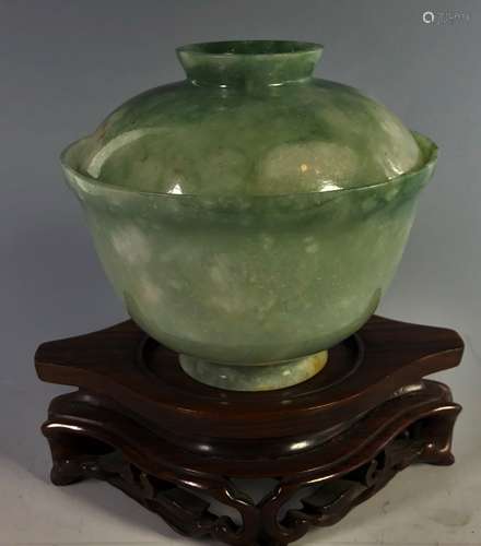 Spinach green jadeite cover bowl