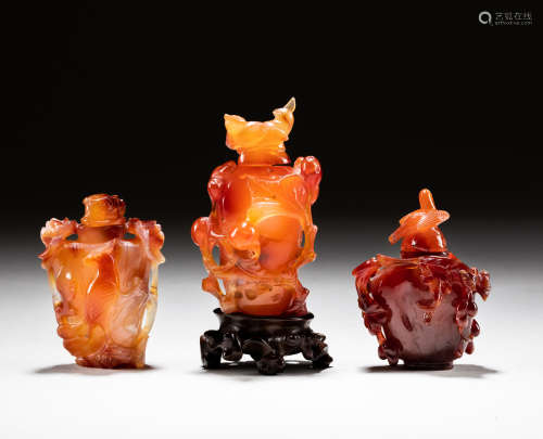Group 1890-1920 Cameo Agate Snuff Bottles