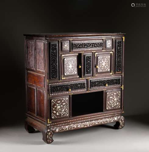 19th Chinese Antique Rosewood Cabinet