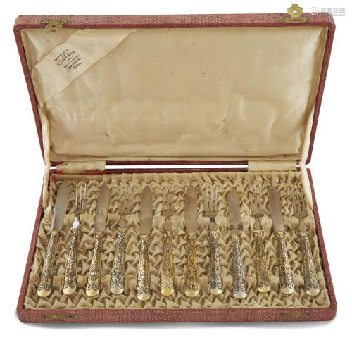 A SPANISH SILVER AND SILVER GILT FRUIT SERVICE FOR SIX