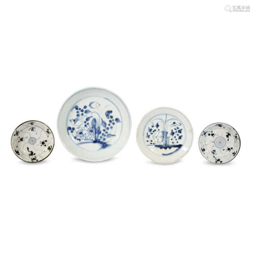 A group of four small Chinese blue and white porcelain dishes