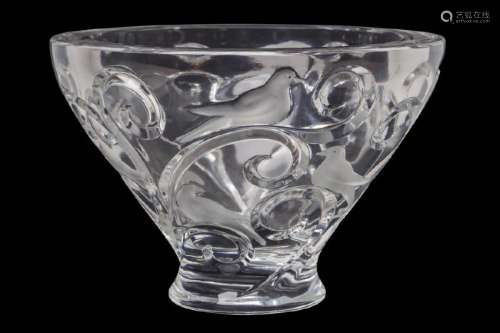 A LARGE AND HEAVY LALIQUE FROSTED AND POLISHED GLASS