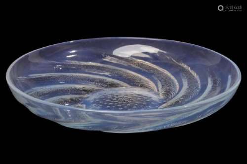 A RENÉ LALIQUE FROSTED AND POLISHED OPALESCENT GLASS