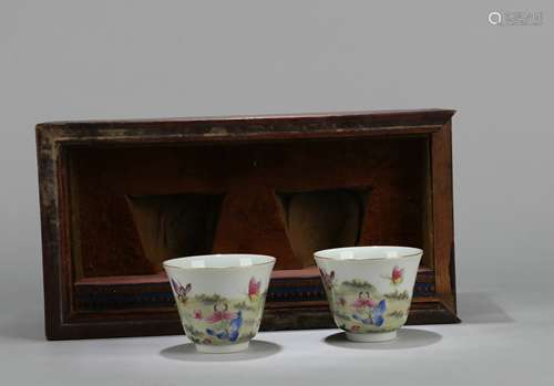 A Pair of Chinese Famille-Rose Porcelain Cups