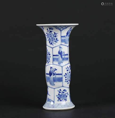 A Chinese Blue and White Porcelain Vase