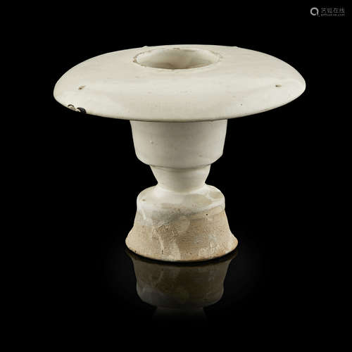 CIZHOU WHITE-GLAZED STONEWARE LAMP STAND, XING LU