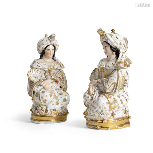 PAIR OF LARGE 'PORCELAINE DE PARIS' TISANIÈRES IN THE FORM OF SULTANAS