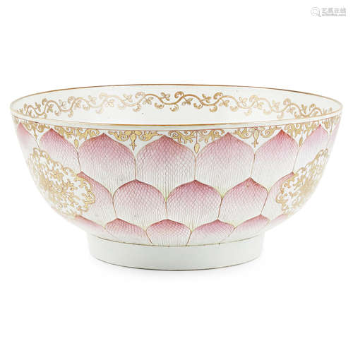 LARGE FAMILLE ROSE 'LOTUS' PUNCH BOWL