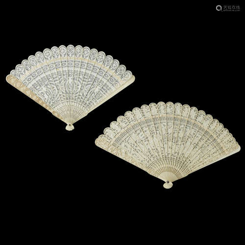 Y TWO IVORY BRISÉ FANS