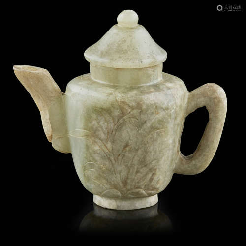 SMALL GREEN JADE TEAPOT AND COVER