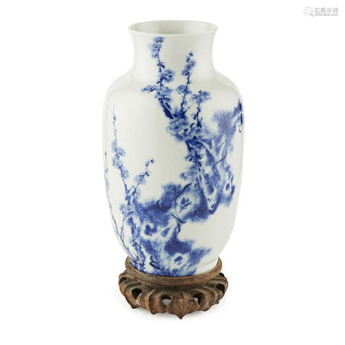 BLUE AND WHITE LANTERN VASE