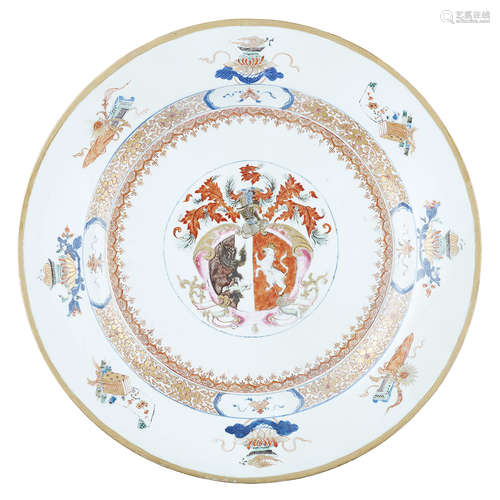 FAMILLE ROSE ARMORIAL PLATE