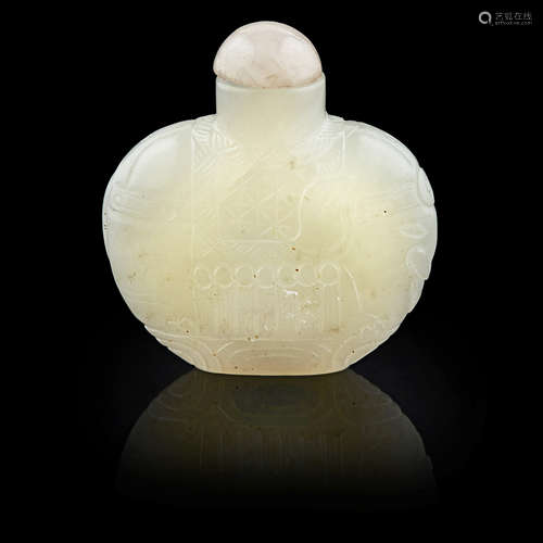 WHITE JADE 'ELEPHANT' SNUFF BOTTLE