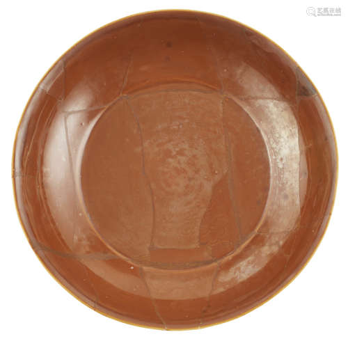 RARE BROWN-GLAZED ANHUA-DECORATED DISH