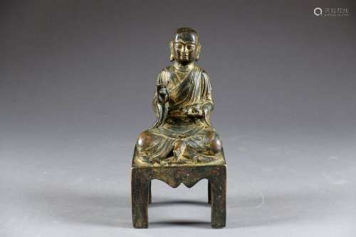 Bouddha Shakyamuni. Assis en padmasana, la main dr...;