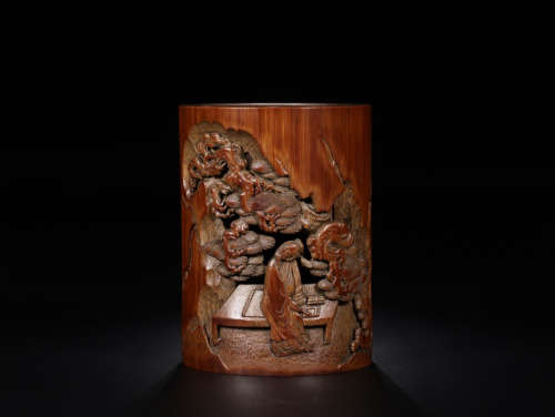 A BAMBOO PEN HOLDER CARVING STORY-TELLING PATTERN